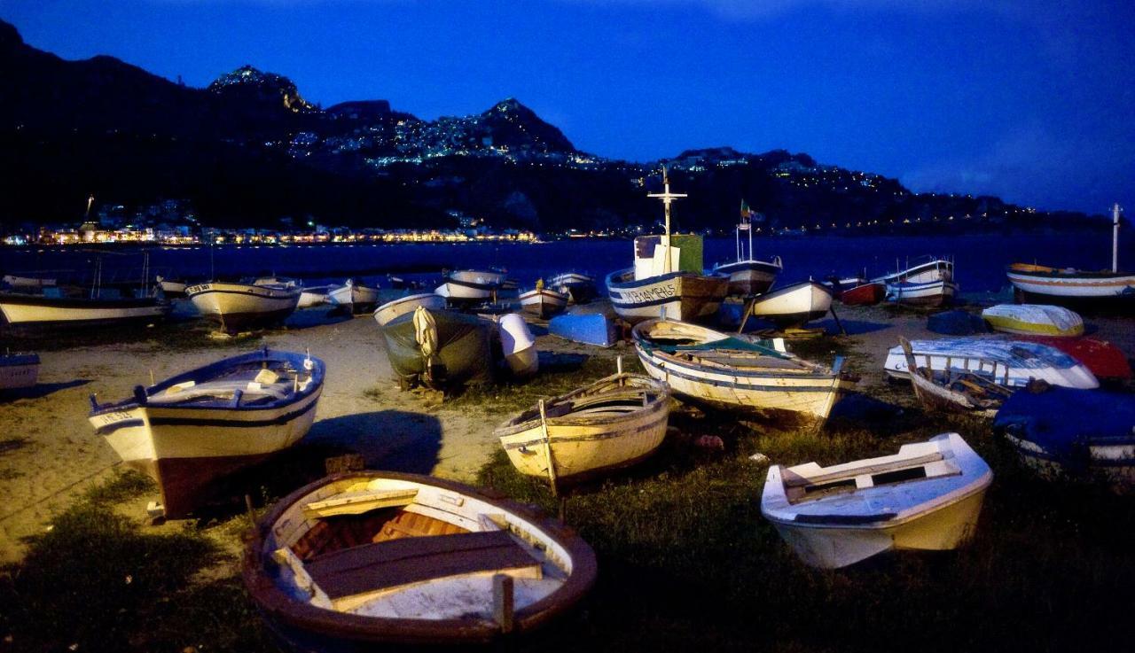 Taormina Holidays Giardini Naxos Εξωτερικό φωτογραφία